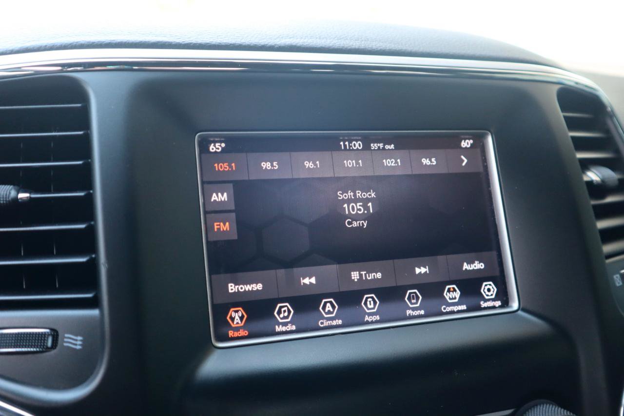 Used 2018 Jeep Grand Cherokee Laredo AWD/4WD image 64