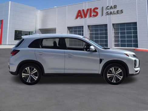 Used 2025 Mitsubishi Outlander Sport SE AWD/4WD image 5