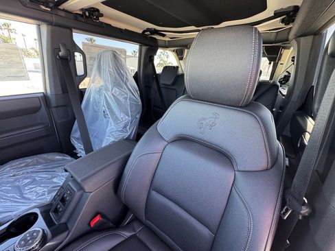 New 2026 Ford Bronco Badlands w/ Sasquatch Package AWD/4WD image 18
