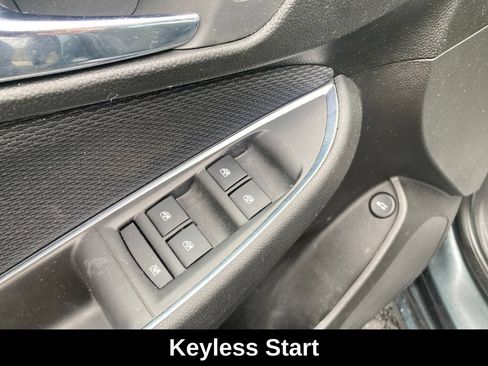 Used 2017 Chevrolet Cruze LT w/ Convenience Package FWD image 14