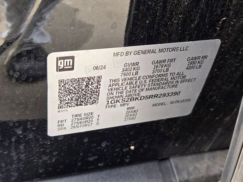 Used 2024 GMC Yukon SLT w/ SLT Luxury Package AWD/4WD image 17