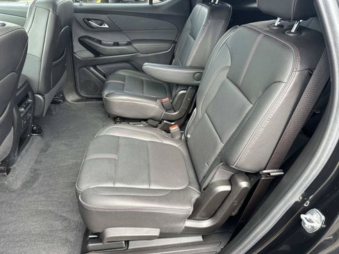 Used 2023 Chevrolet Traverse RS w/ LPO, Floor Liner Package AWD/4WD image 11