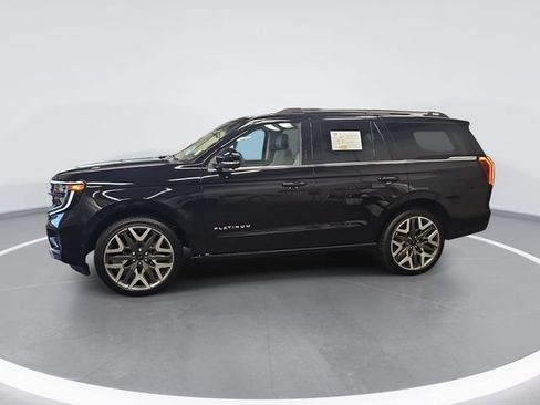 Certified 2025 Ford Expedition Platinum w/ Platinum Ultimate Package AWD/4WD image 4