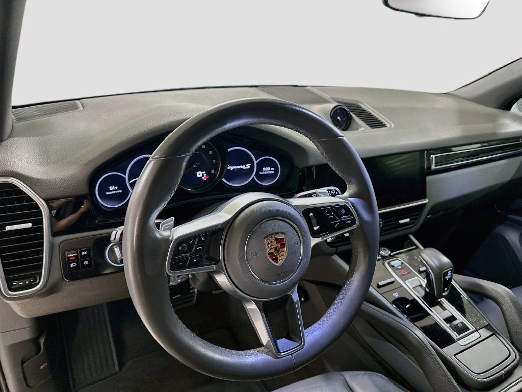 Certified 2020 Porsche Cayenne S AWD/4WD image 4
