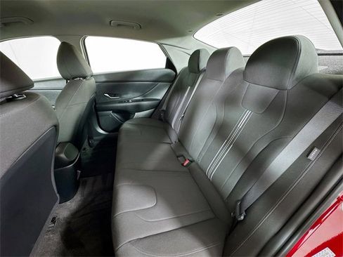 Certified 2024 Hyundai Elantra SEL image 22