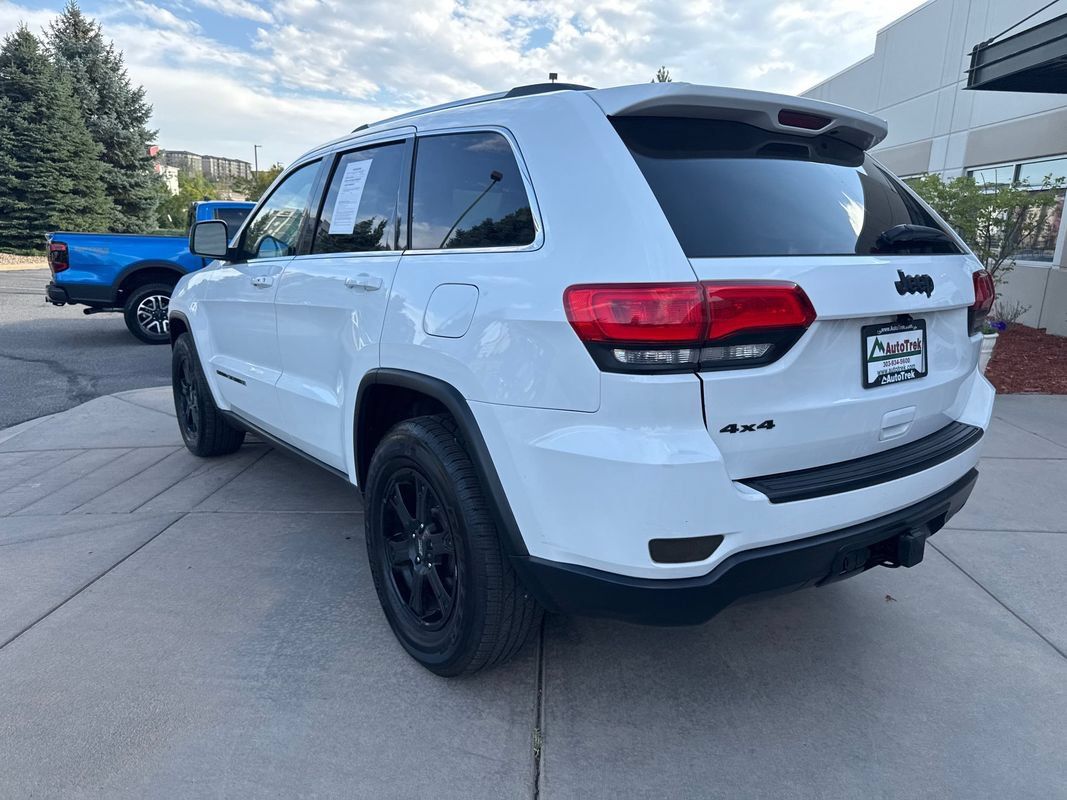 Used 2014 Jeep Grand Cherokee Laredo w/ Security & Convenience Group AWD/4WD image 9
