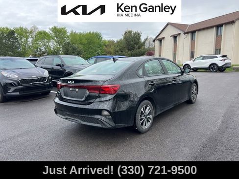 Used 2022 Kia Forte LXS FWD image 5