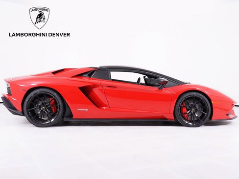 Used 2019 Lamborghini Aventador S AWD/4WD image 9
