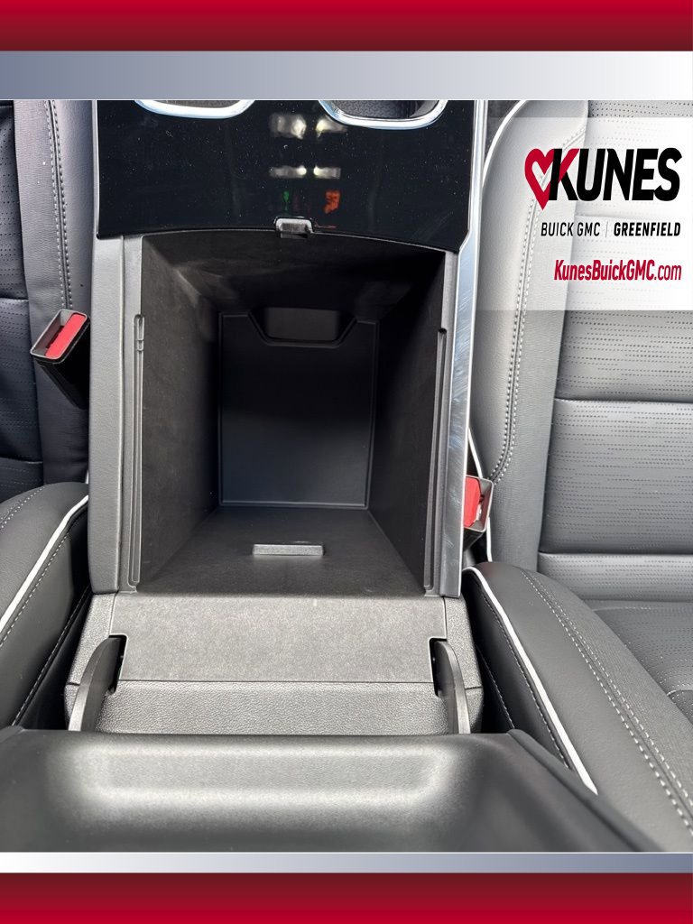 Used 2026 Buick Enclave Sport Touring w/ LPO, Floor Liner Package AWD/4WD image 35