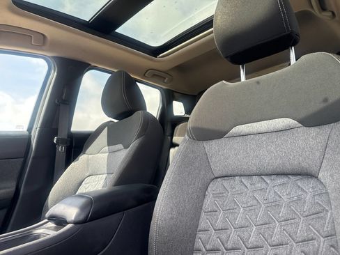 Certified 2025 Nissan Kicks SV w/ SV Premium Package FWD image 39