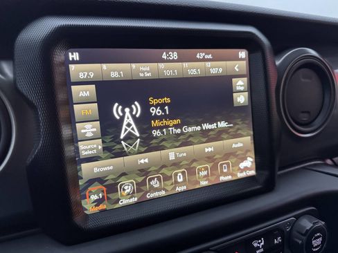 Used 2023 Jeep Wrangler Unlimited Willys w/ Xtreme Recon 35" Tire Package image 11