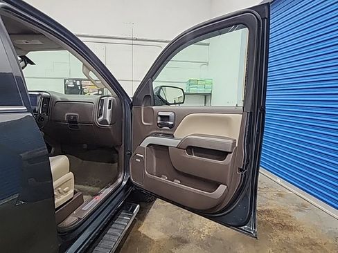 Used 2017 Chevrolet Silverado 1500 LTZ Z71 w/ LTZ Plus Package AWD/4WD image 18