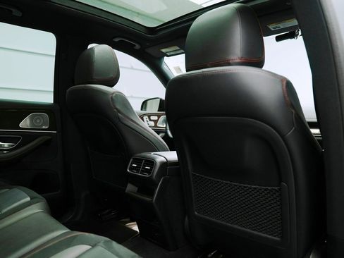 Used 2023 Mercedes-Benz GLE 53 AMG 4MATIC image 30