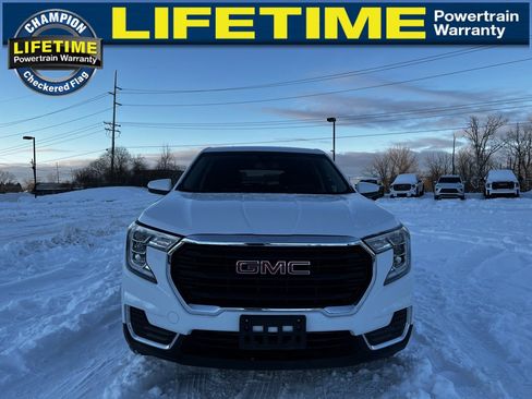 Certified 2024 GMC Terrain SLE image 3