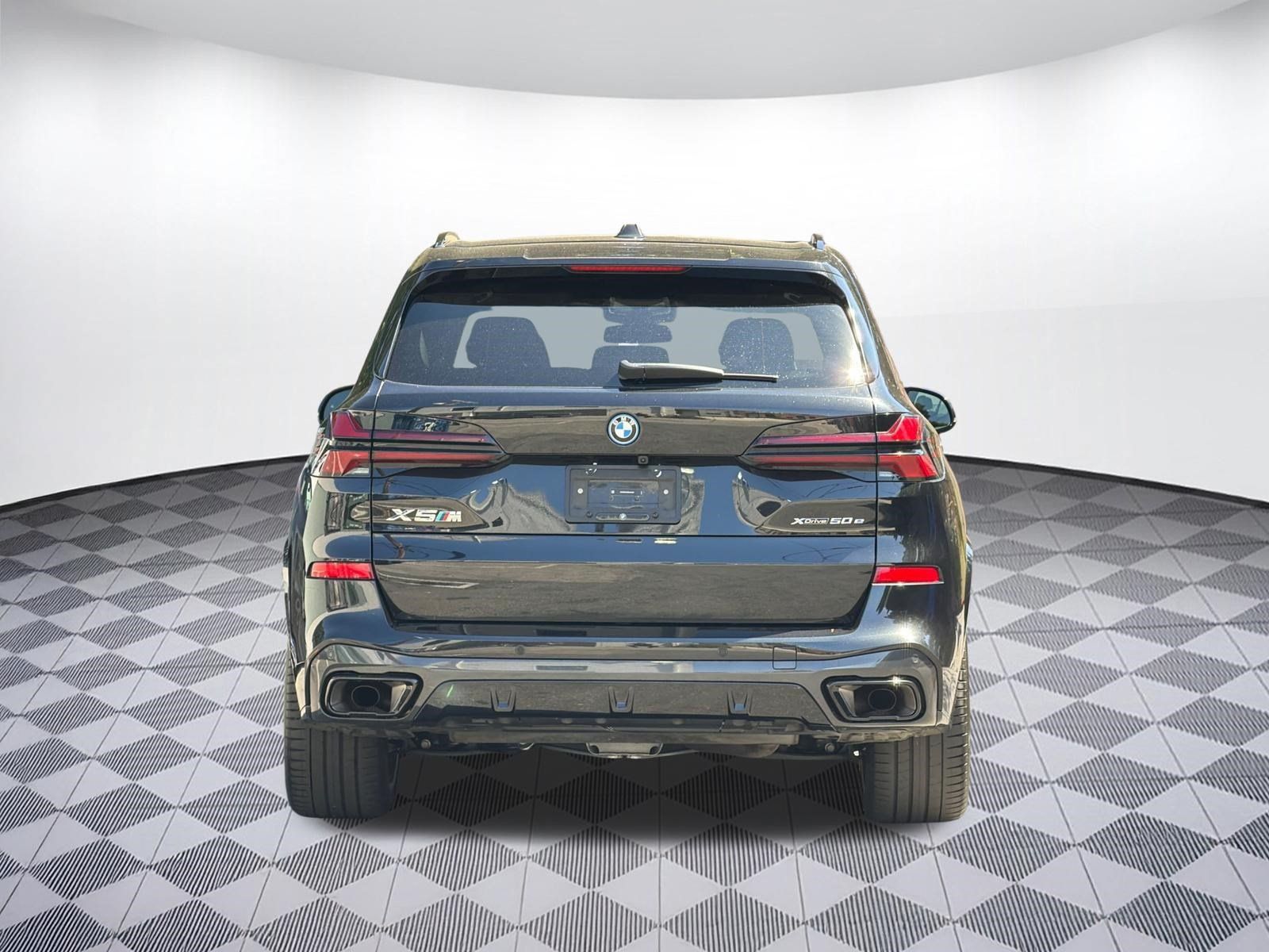 Used 2024 BMW X5 xDrive50e w/ Executive Package AWD/4WD image 9