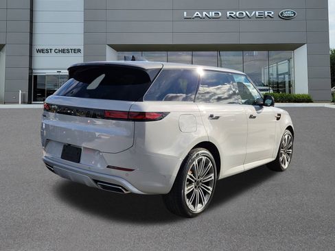 New 2026 Land Rover Range Rover Sport Dynamic SE image 4