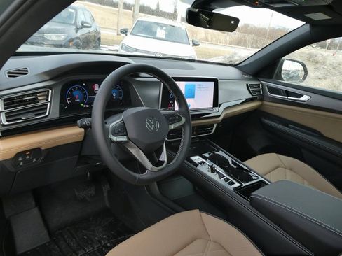 Used 2026 Volkswagen Atlas SE AWD/4WD image 30