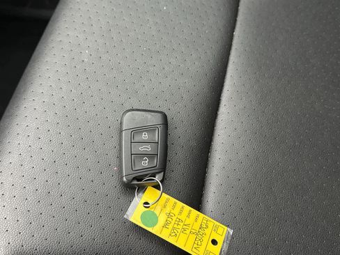 Used 2018 Volkswagen Atlas SE image 30