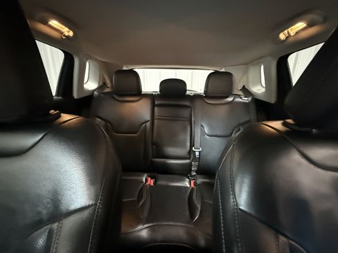 Used 2019 Jeep Compass Limited AWD/4WD image 23