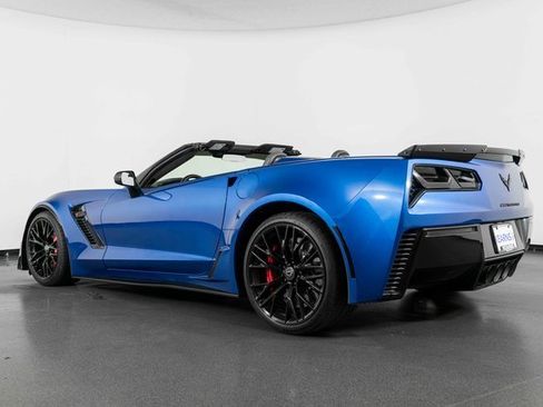 Used 2015 Chevrolet Corvette Z06 w/ 3LZ Preferred Equipment Group image 6
