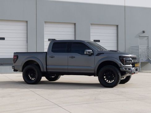 Used 2025 Ford F150 Raptor w/ Equipment Group 803A Raptor R AWD/4WD image 17