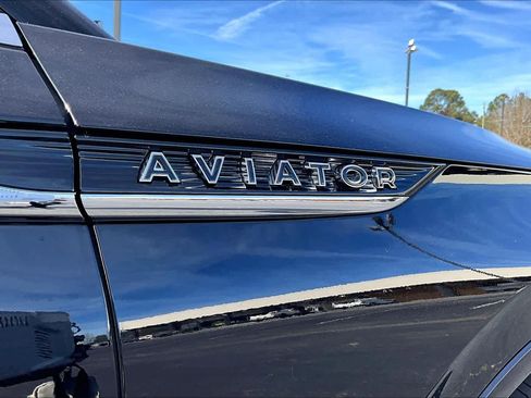 Used 2022 Lincoln Aviator Black Label w/ Dynamic Handling Package image 30