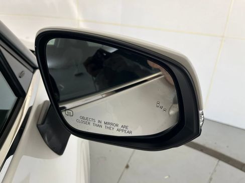 Used 2020 Toyota Highlander Limited AWD/4WD image 50