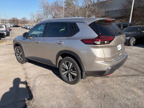 Used 2024 Nissan Rogue SL image 8