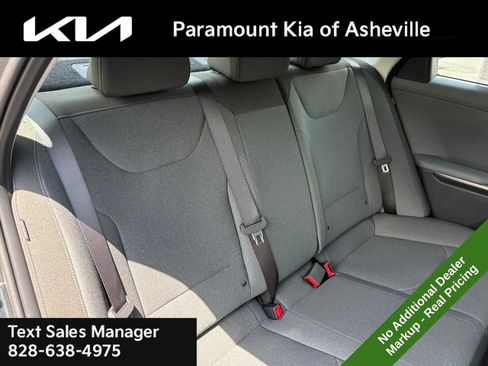 New 2026 Kia K4 FWD image 21