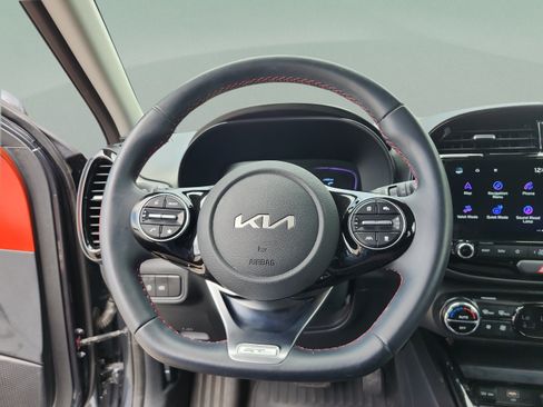 Certified 2025 Kia Soul GT-Line w/ GT-Line Technology Package FWD image 11