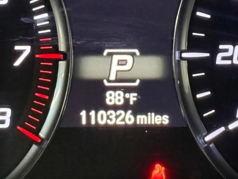 Used 2020 Acura MDX w/ Technology Package AWD/4WD image 16