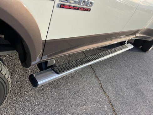 Used 2018 RAM 3500 Laramie AWD/4WD image 17