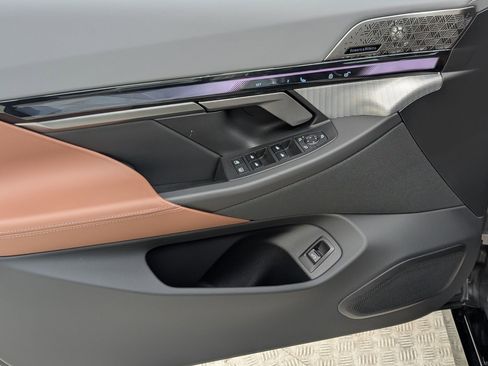 Certified 2025 BMW i5 xDrive40 image 14