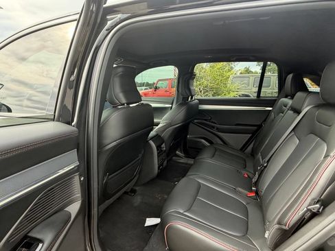 Used 2025 Jeep Wagoneer S Limited AWD/4WD image 46