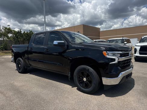 Used 2025 Chevrolet Silverado 1500 LT RWD image 3