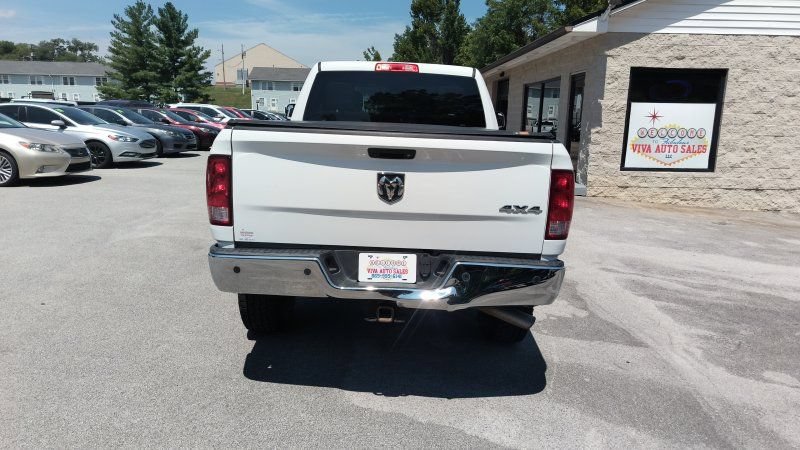 Used 2018 RAM 2500 Tradesman w/ Chrome Appearance Group AWD/4WD image 4