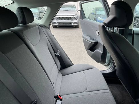 Used 2025 Kia K4 FWD image 37