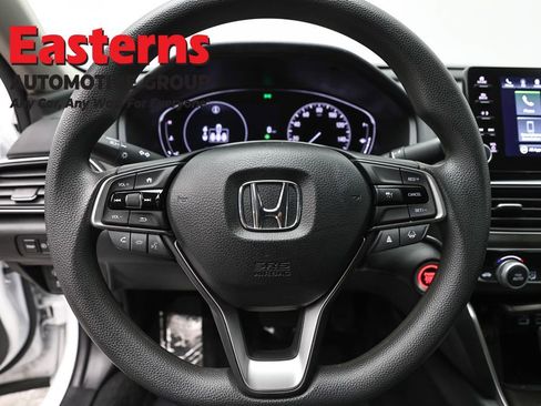 Used 2022 Honda Accord LX image 10