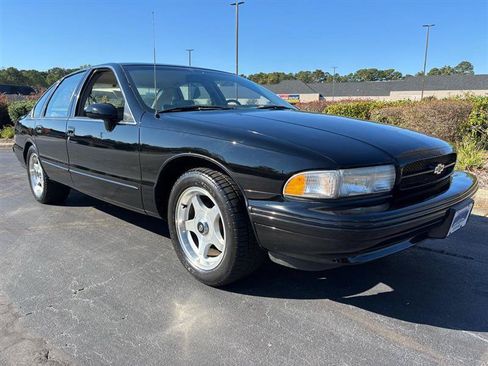 Used 1994 Chevrolet Caprice SS RWD image 13