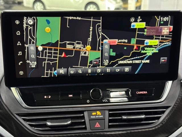 Used 2023 Nissan Altima 2.5 SR w/ SR Premium Package FWD image 4