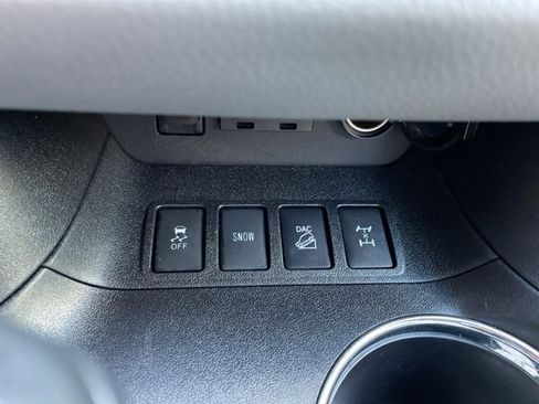 Used 2019 Toyota Highlander XLE image 26