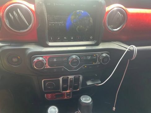 Used 2021 Jeep Wrangler Unlimited Rubicon AWD/4WD image 9