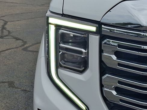 Used 2023 GMC Sierra 1500 Denali w/ Denali Reserve Package image 9