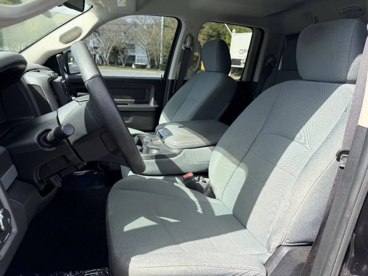 Used 2015 RAM 1500 Express AWD/4WD image 16