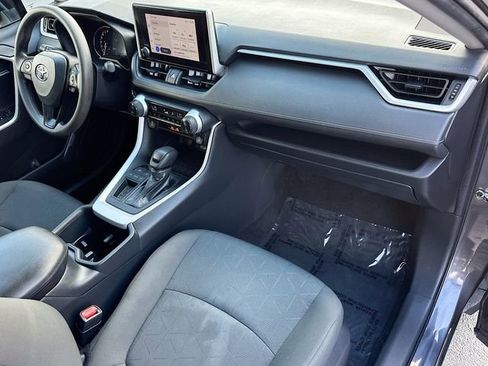 Used 2024 Toyota RAV4 XLE FWD image 27