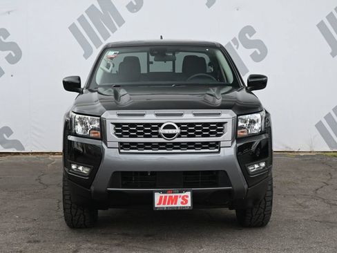 Used 2025 Nissan Frontier SV w/ SV Convenience Package RWD image 2