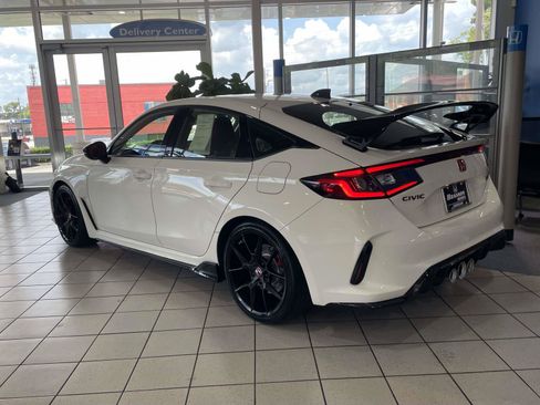 Certified 2025 Honda Civic Type R image 4