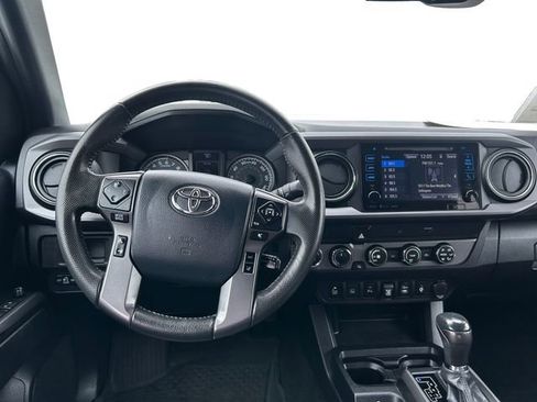 Certified 2019 Toyota Tacoma TRD Sport w/ Technology Package image 9