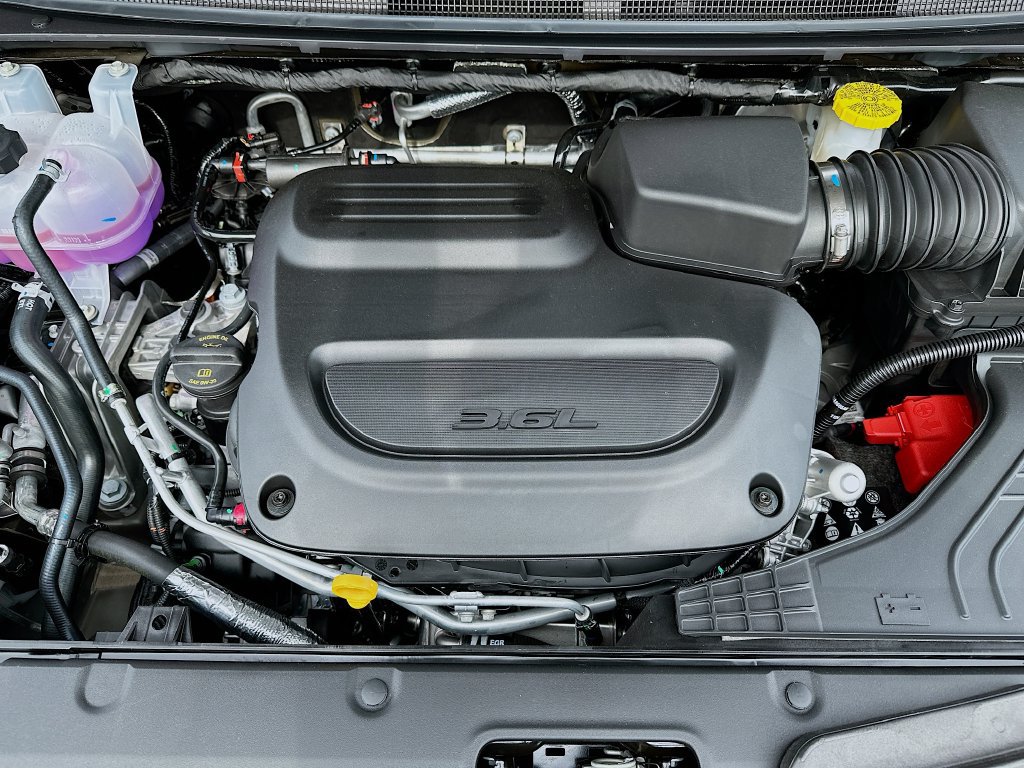 New 2027 Chrysler Pacifica Select FWD image 37
