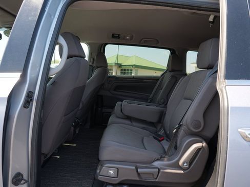 Used 2024 Honda Odyssey EX image 18